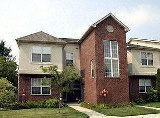 28848 Five Mile Rd #11, Livonia, MI 48154