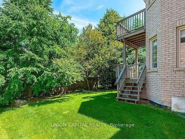 75 Langtry Pl — Photo 31