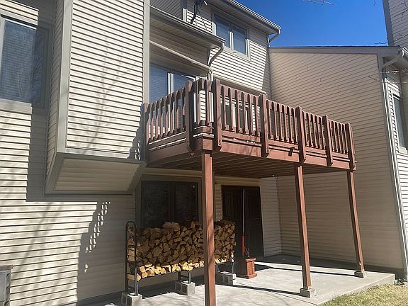 Deck - Back of home