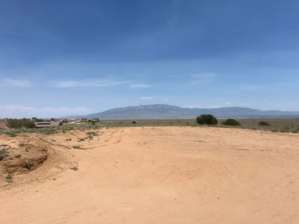 308 3rd St NE, Rio Rancho, NM 87124