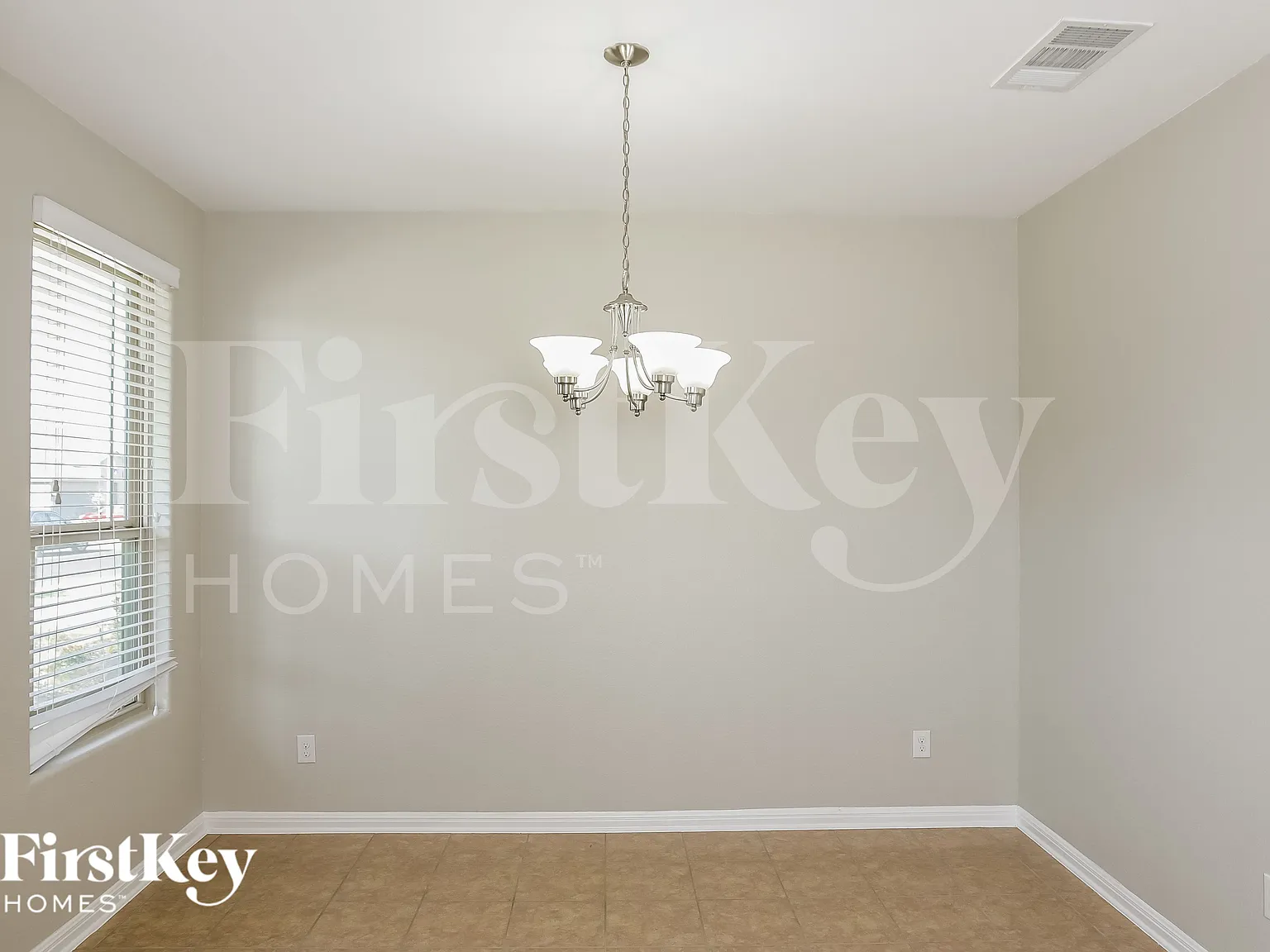 3 bed, 3.0 bath, 2398 sqft, $2,080 — Photo 4