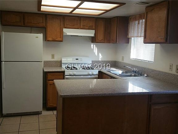 4th image of 866 Flagstone Way