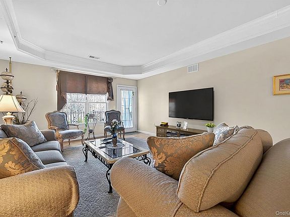 5th image of 28 N De Baun Avenue #304