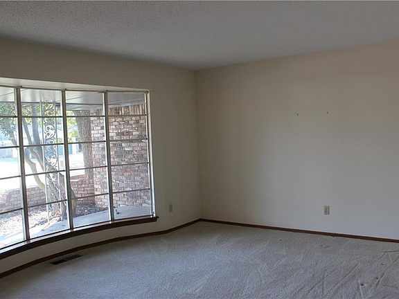 4th image of 2213 N Markwell Pl