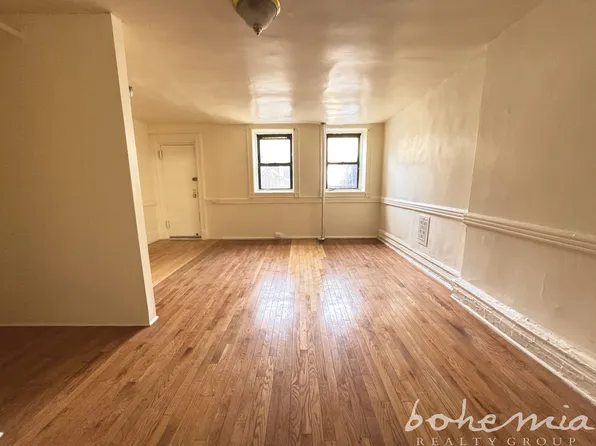 30 Edgecomb Avenue image 1 of 6