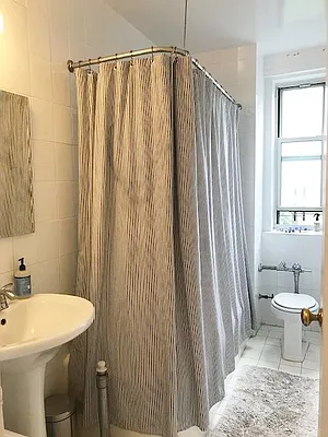 Rented by Rachel Realty | media 44