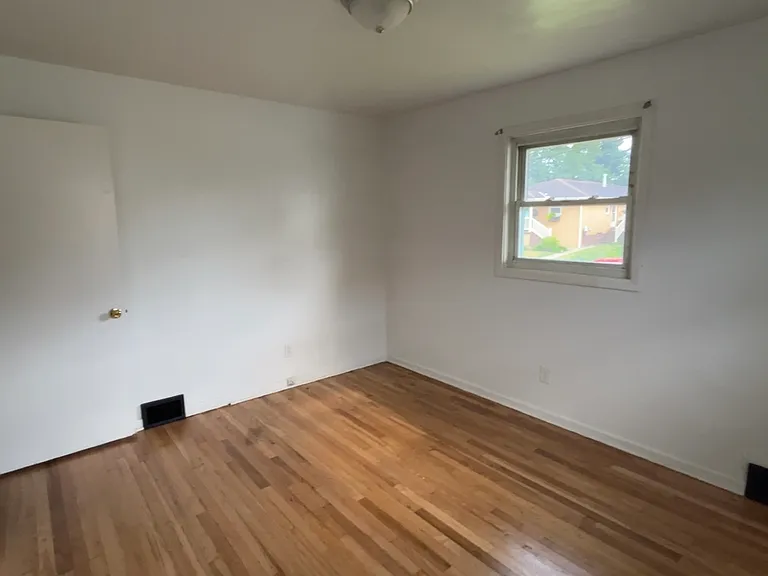 Bedroom #1