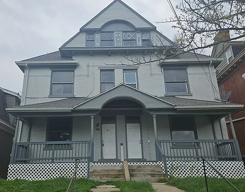 635 Hawthorne Ave #1 Photo 1