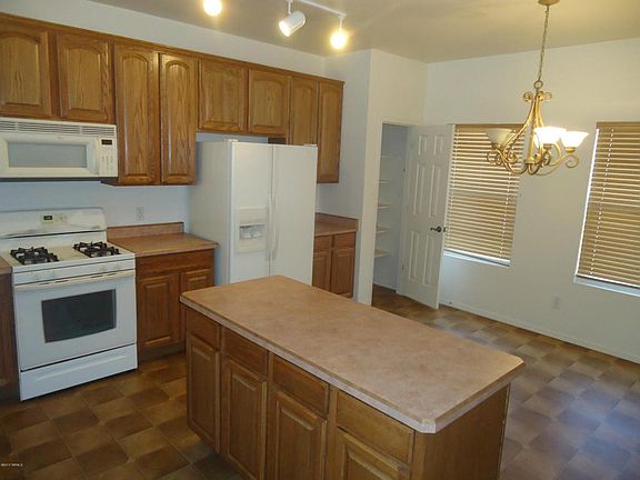 3rd image of 9494 N Sammy Ave