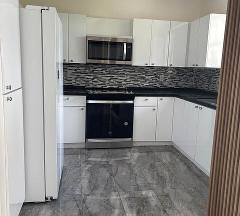 2nd image of 254 Riverwalk Cir #0