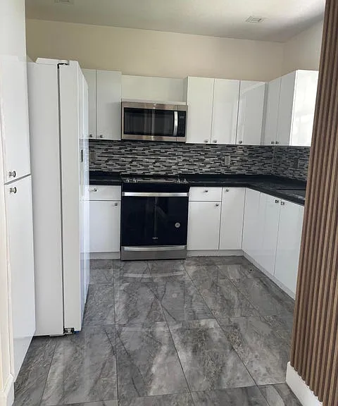 254 Riverwalk Cir #0 — Photo 2