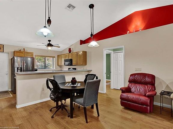 4th image of 9509 Wispywoods Dr