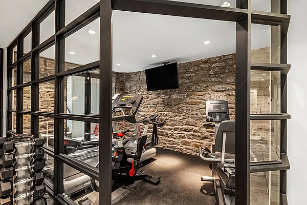 Sold by Modlin Group | media 26