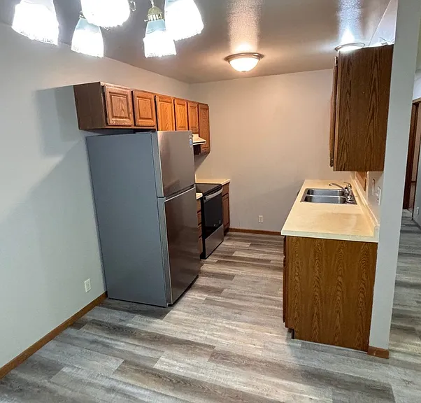 2428 Spooner Ave — Photo 11