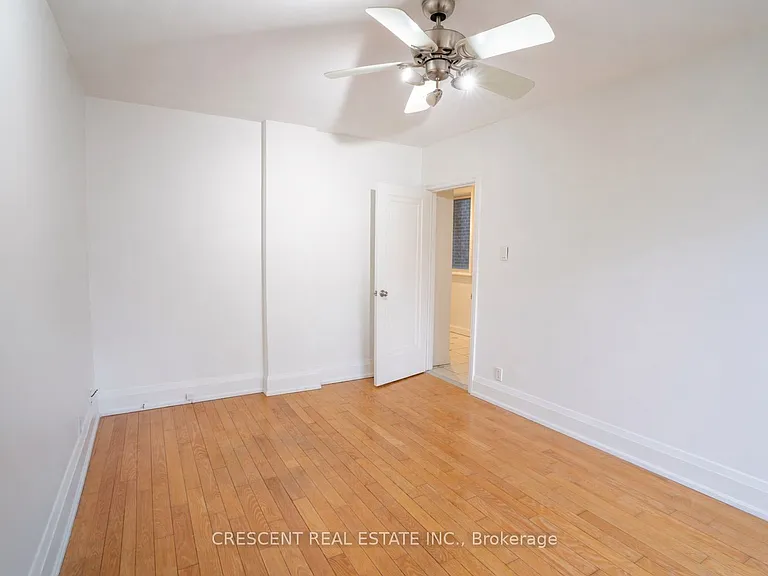520 Prince Edward Dr N #MAIN — Photo 12