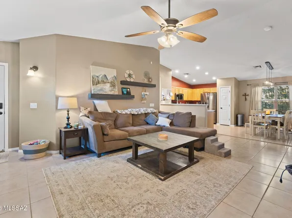 7079 W Harcuvar Dr, Tucson, AZ 85743