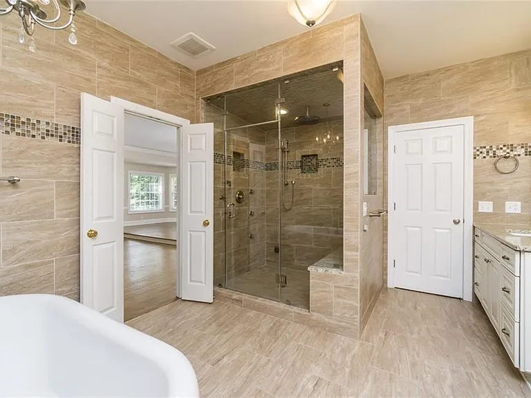 565 River Chase Point — Photo 13