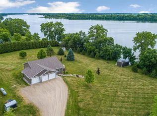 23455 135th St, Hanska, MN 56041