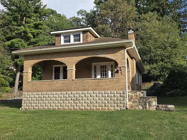 1617 Ohio St, Bluefield, WV 24701