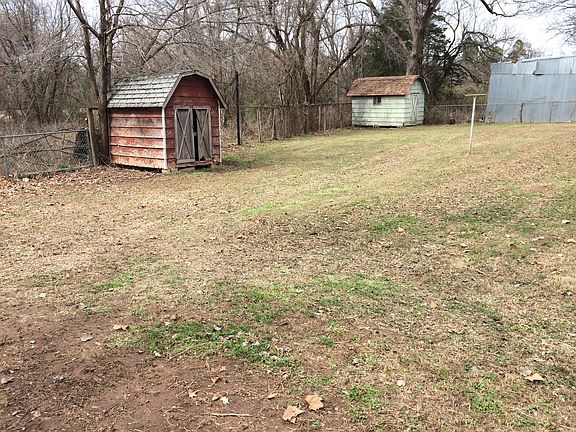 Green Shed w/ Electricity