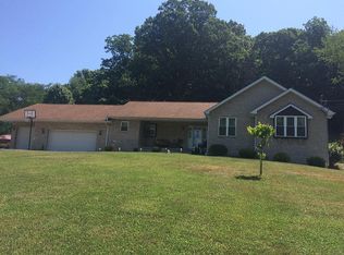287 Casey Ln, Washington, WV 26181