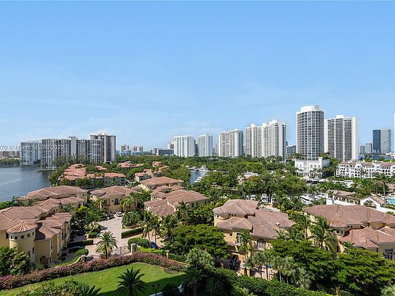 2nd image of 1000 E Island Blvd APT 1205