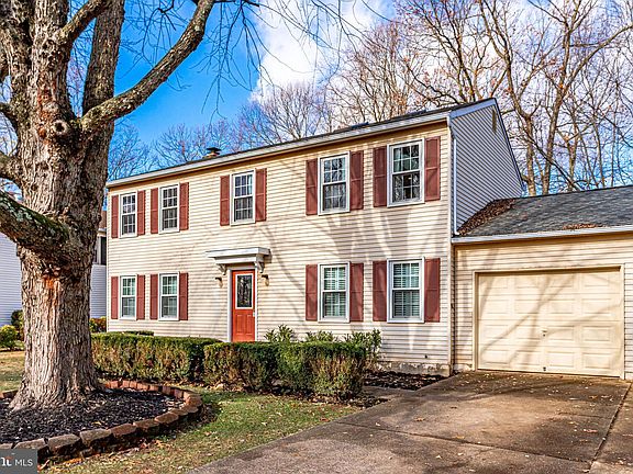 5th image of 2576 John Milton Dr