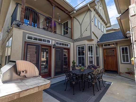 4th image of 253 E Wexford Ln