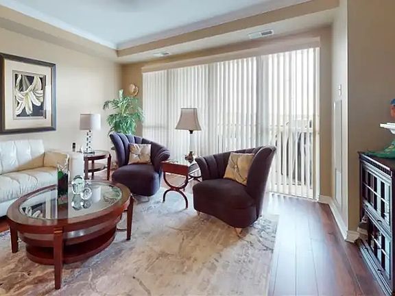 5th image of 1030 Coronation Dr #513