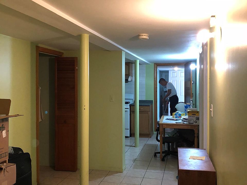 Building Photo 4