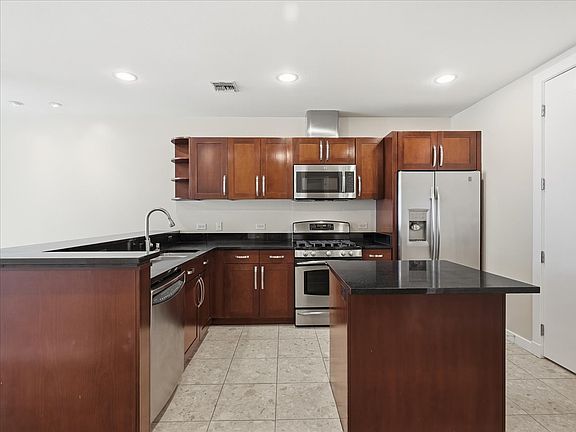 2nd image of 4575 Dean Martin Dr Unit 911