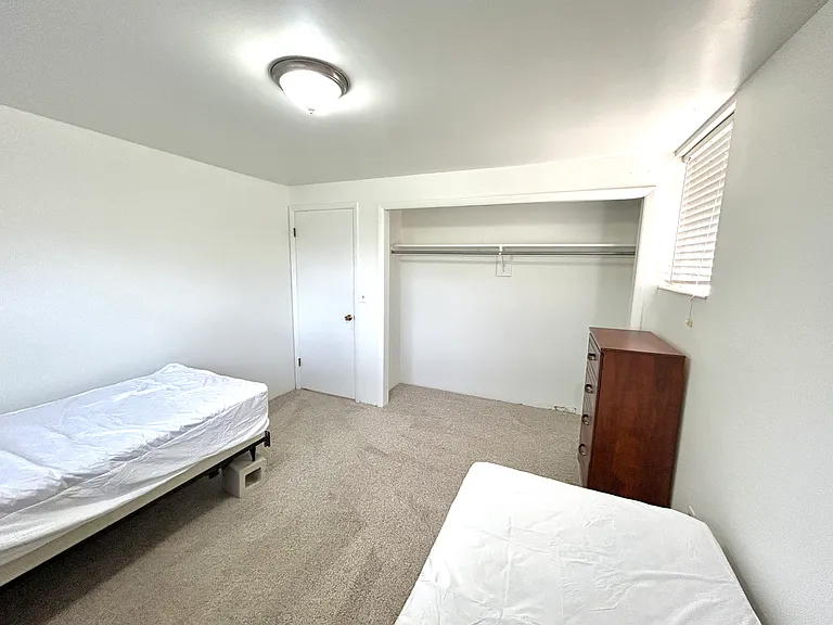 764 N 700 E — Photo 14