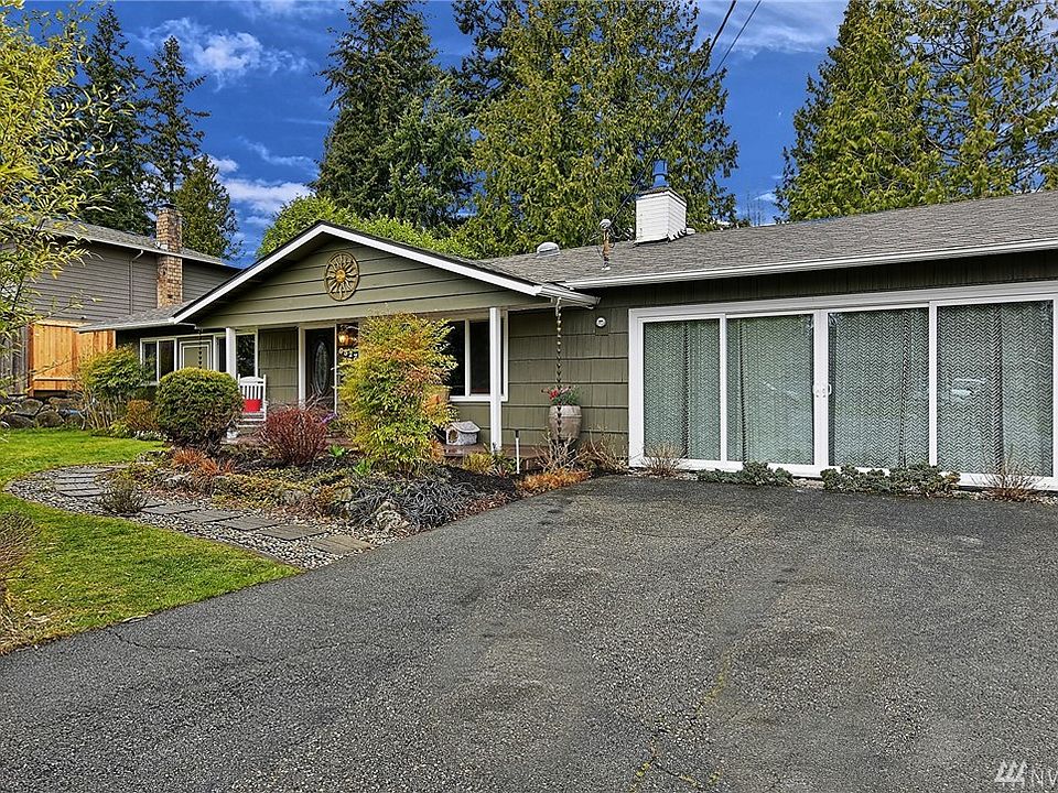 Newer exterior paint, 40 yr roof, furnace, air cleaner & A/C, programable thermostat via app.