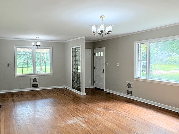 5th image of 1573 Three Springs Rd