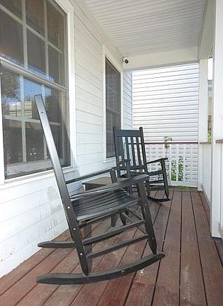 4th image of 609 Hancock St