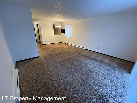 3rd image of 3414 S Grand Blvd #9478890