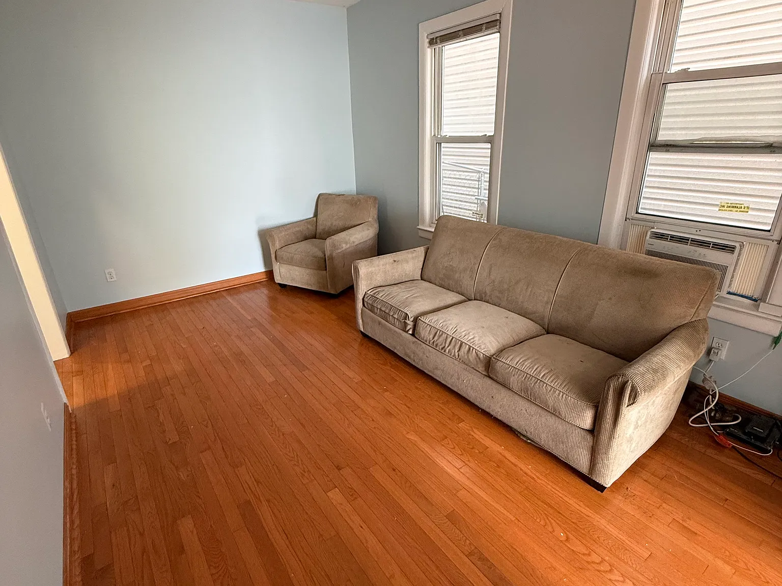 2 bed, 750 sqft, $2,550 — Photo 2