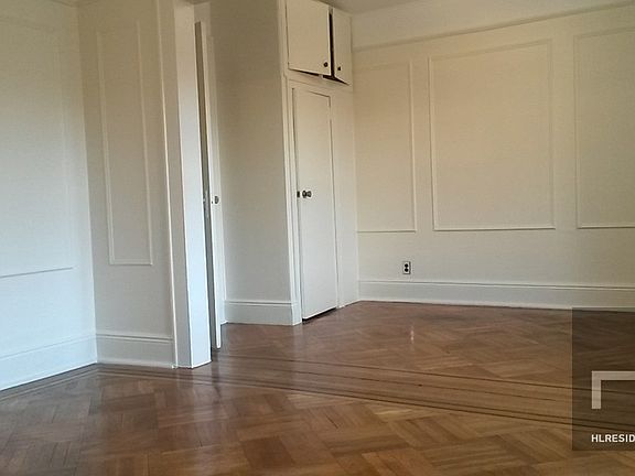5th image of 2829 35th St #2
