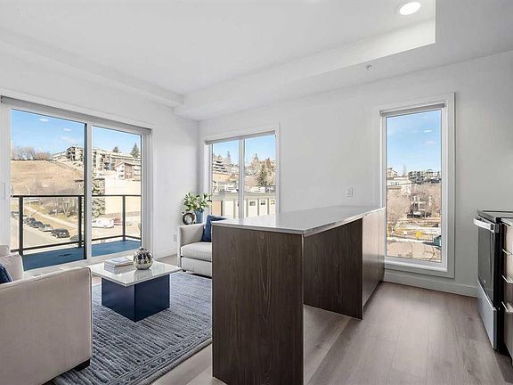 5th image of 455 E 1st Ave NE #401