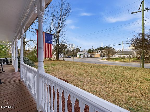 2nd image of 201 Main Street