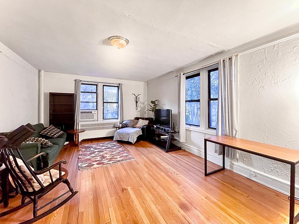 1st image of 1080 Warburton Ave APT 3G