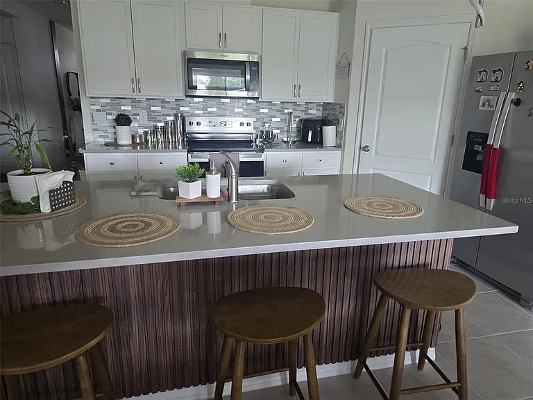 3045 Tobago Dr — Photo 2
