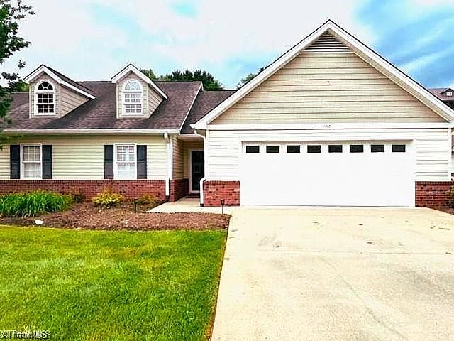 1st image of 107 Plantation Place Ln