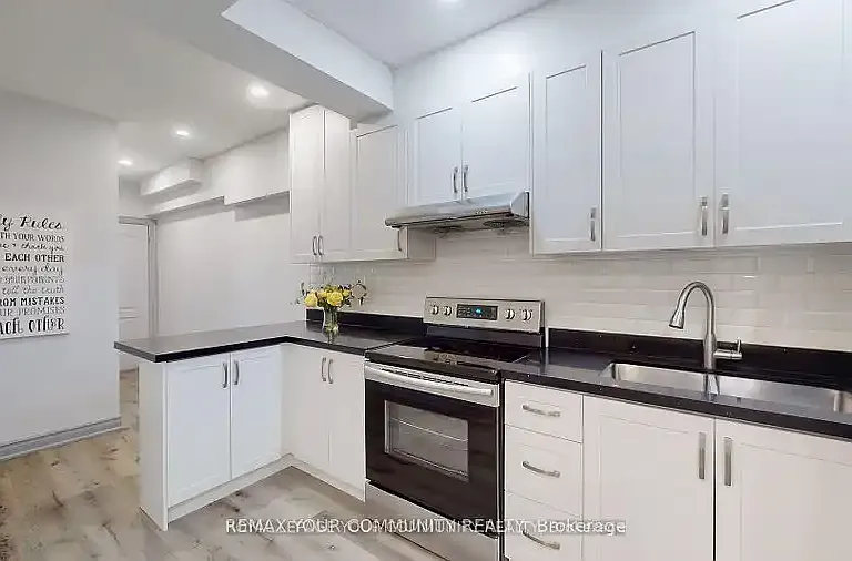 586 Parliament St #1A — Photo 5