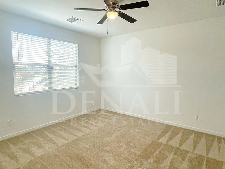 1365 W Bluejay Dr — Photo 14
