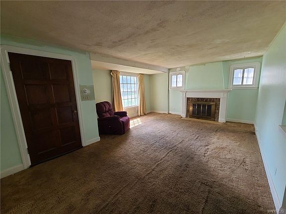 3rd image of 1598 Kensington Ave