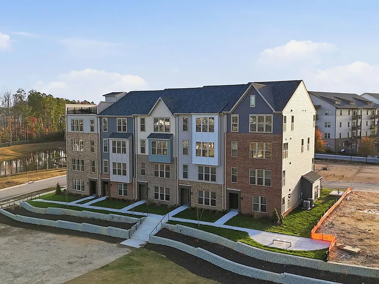 6912 Cosby Village Ter — Photo 30