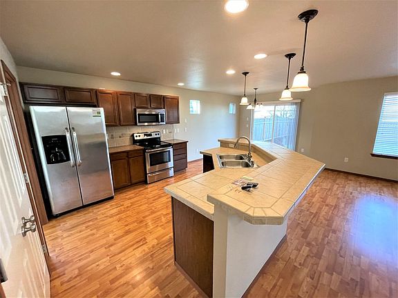 3rd image of 11515 185th Street Ct E