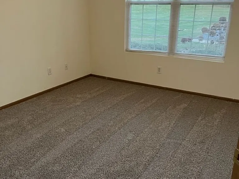 Hollow Creek IV Apartments — Photo 35