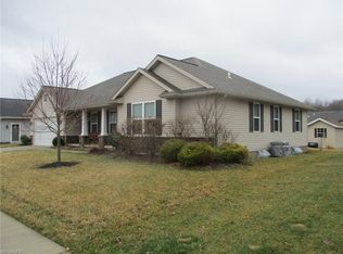 484 Gasser Cir SE, New Philadelphia, OH